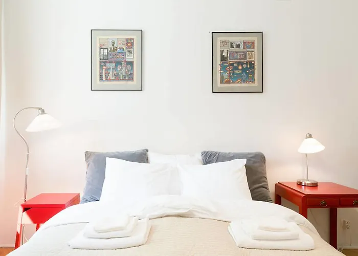 Mariensztat - 2 Swans Warsaw